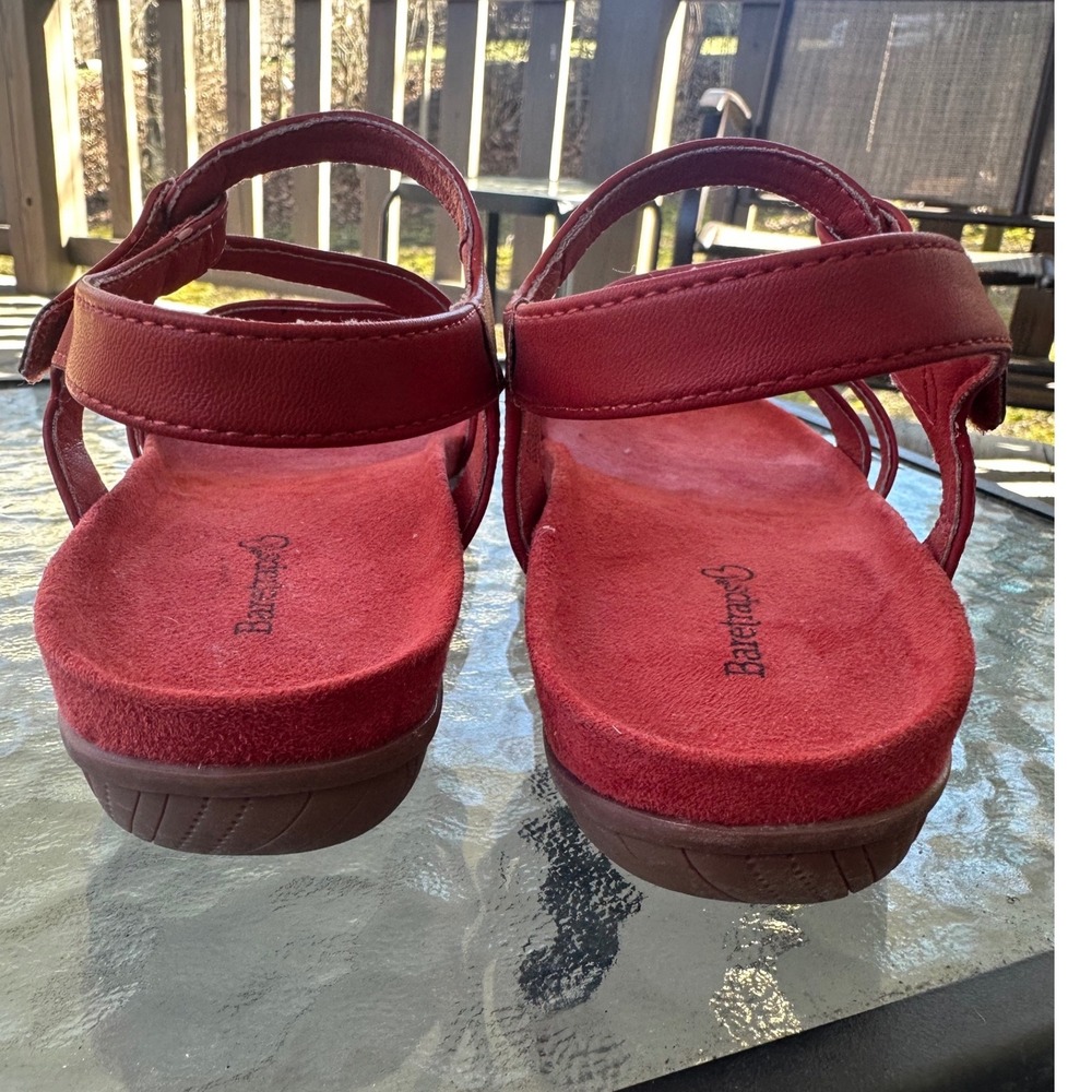 Baretraps‎ Janus Red Strappy Wedge Sandals Women's 8.5 M Faux Sude - Picture 6 of 11